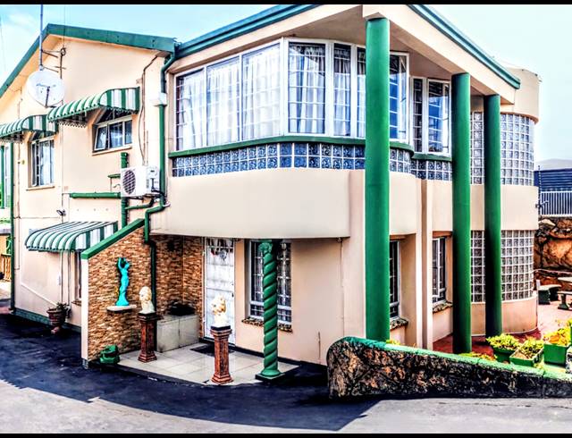5 BEDROOM HOUSE FOR SALE IN SHALLCROSS